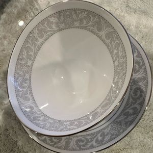 Imperial China W Dalton 5671 Whitney Gravy Boat Attached to bottom Plate